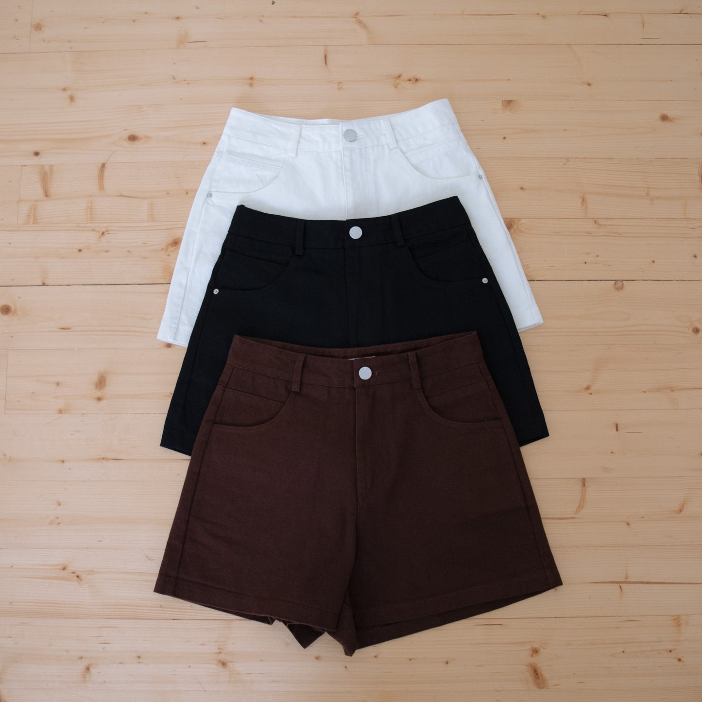 avocado - Momentum Jean Short กางเกงยีนส์ขาสั้น