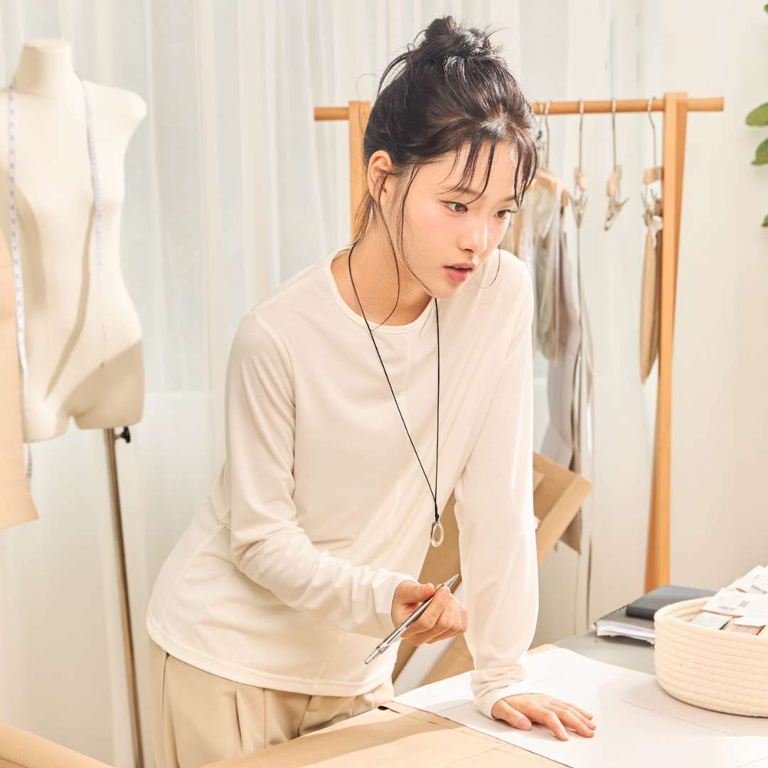 avocado - Silvi Top เสื้อแขนยาวเนื้อผ้าเบา ๆ โปร่ง ๆ