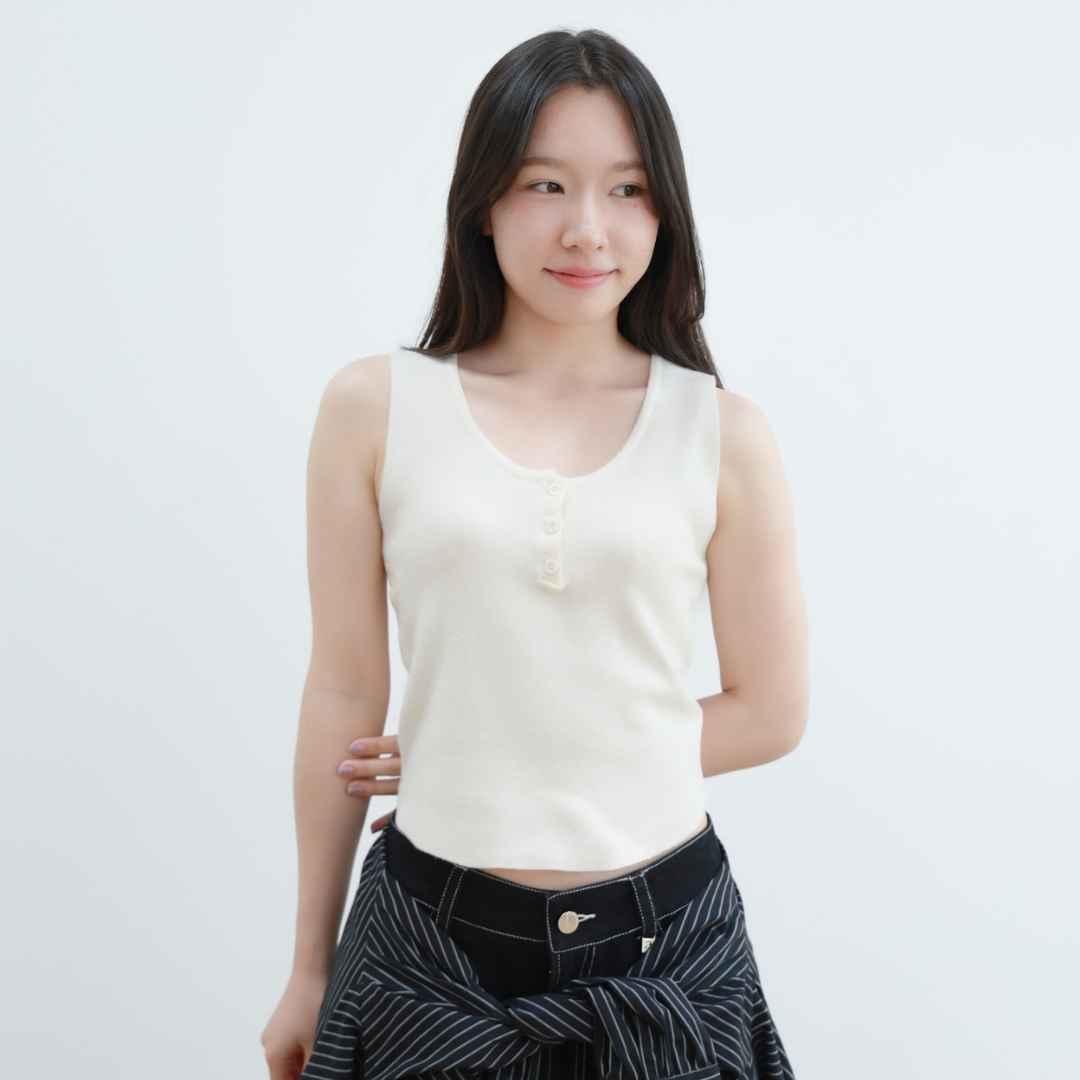 avocado - Namon tank tops เสื้อกล้ามผ้าไหมพรม กระดุมหน้า