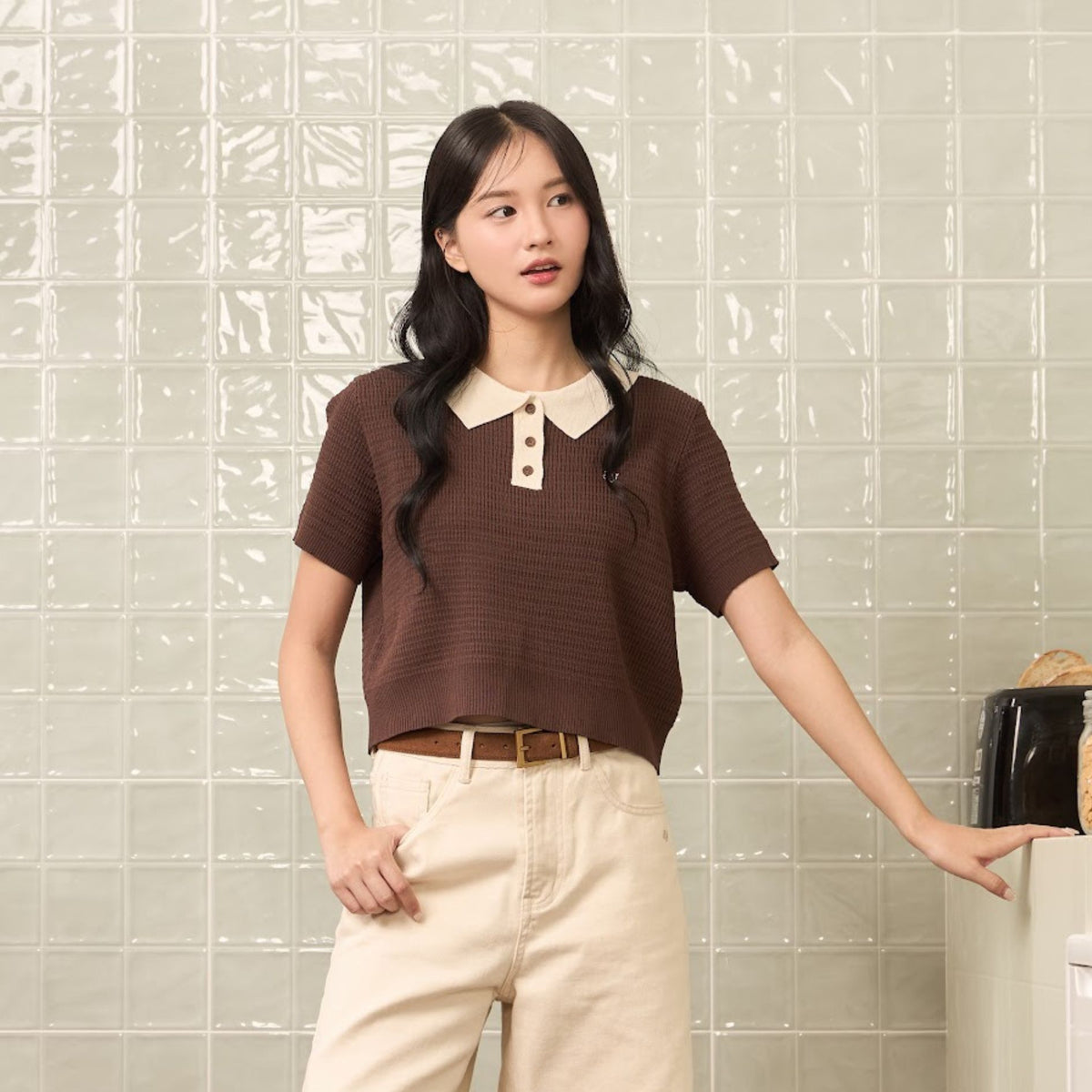 avocado - Shadow Shade Polo Tops เสื้อโปโลทรงครอป ยืดได้เยอะ ไม่ต้องรีด