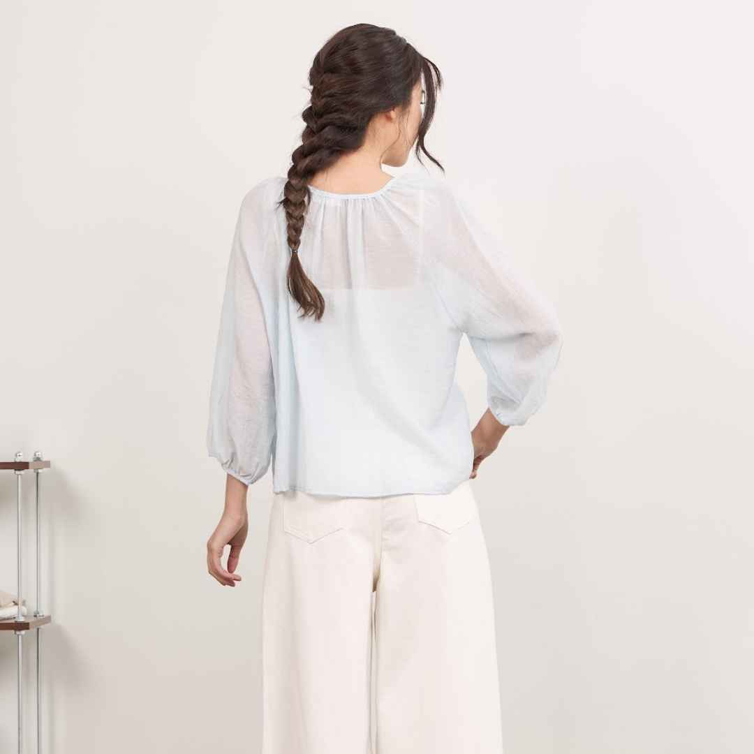 avocado - Hazel light blouse เสื้อเบลาส์ทรง Oversize เนื้อผ้า Tencel นุ่ม ลื่น ใส่สบาย