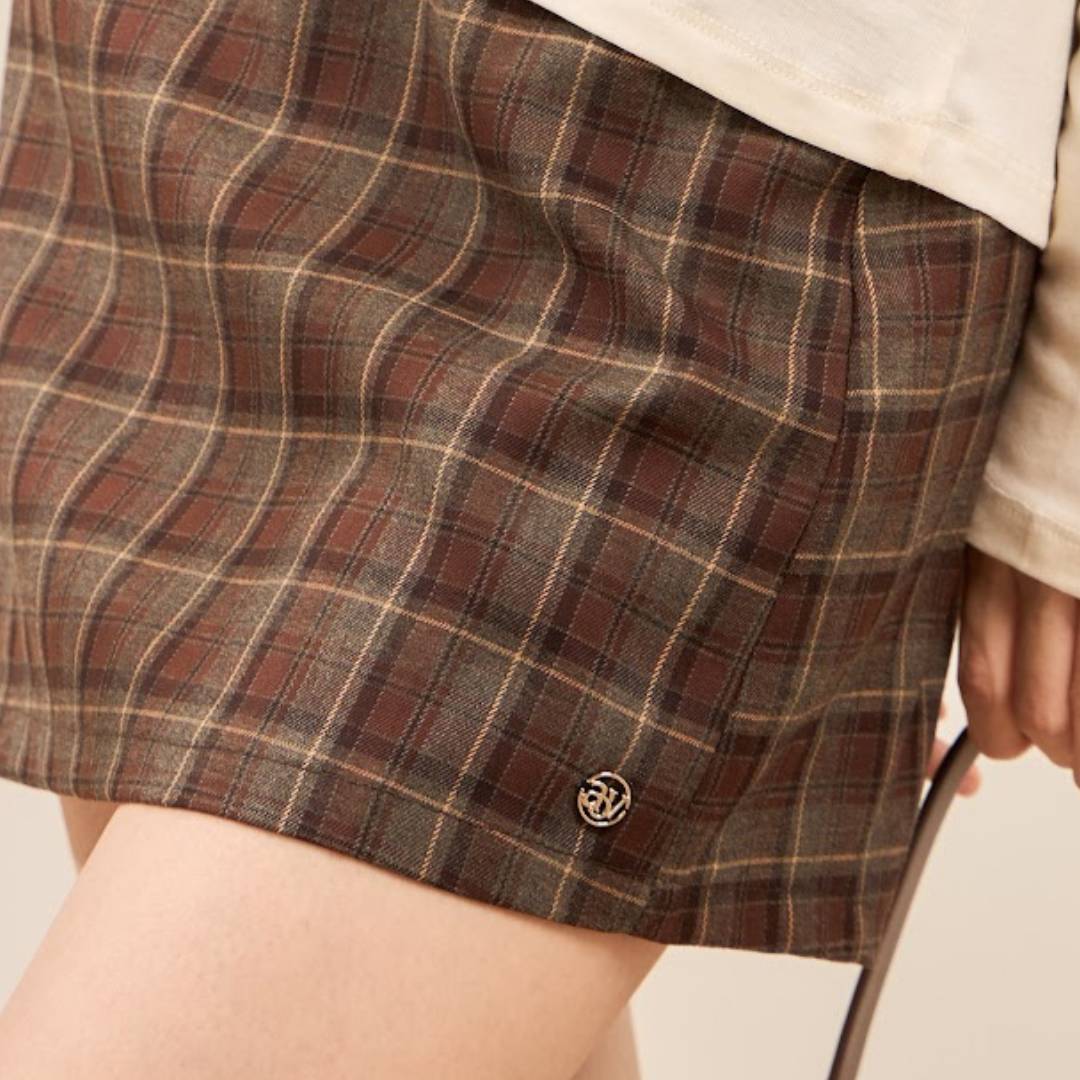 avocado - Gaia Skirt กระโปรงสั้นลายสก็อต เนื้อผ้า Cotton ผสม
