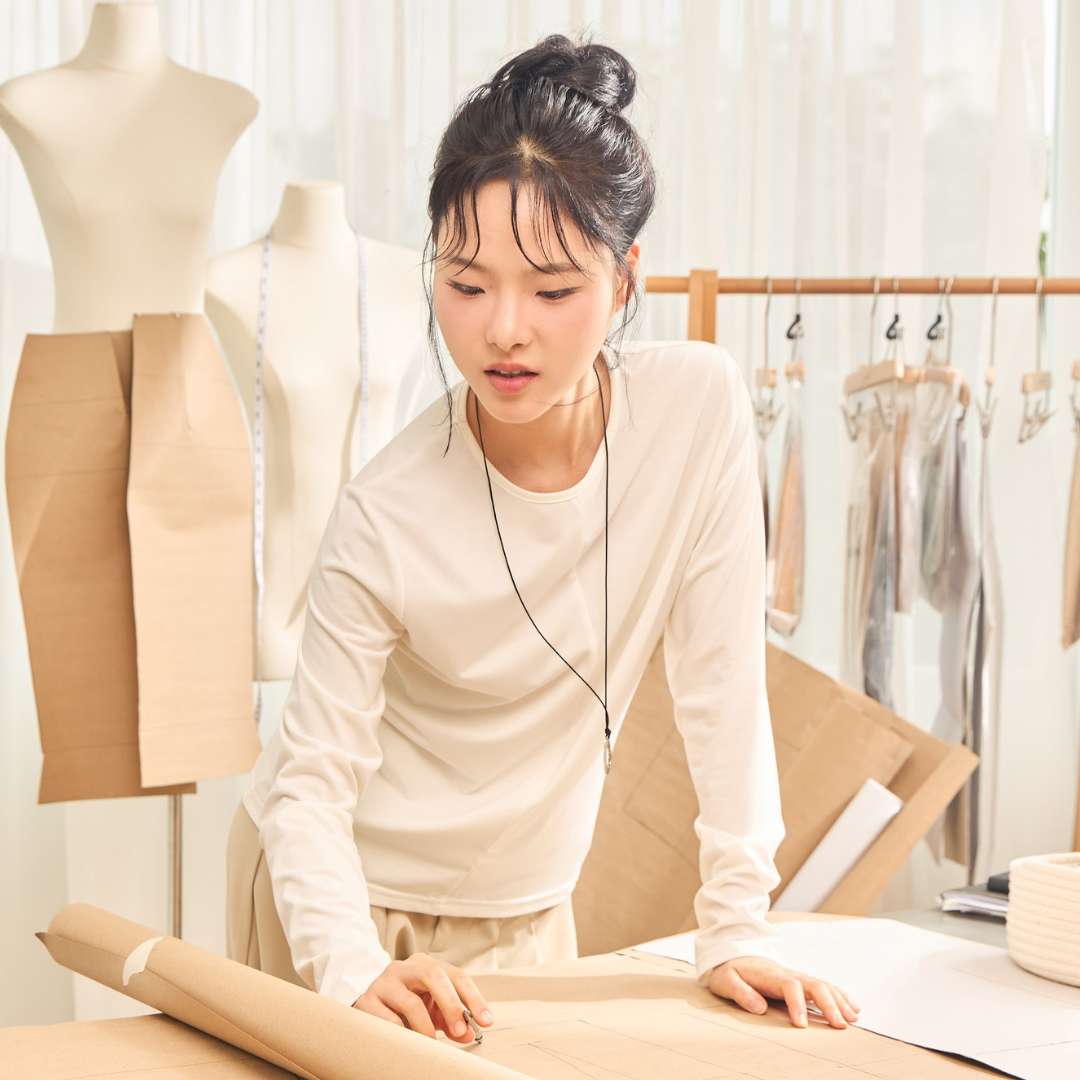 avocado - Silvi Top เสื้อแขนยาวเนื้อผ้าเบา ๆ โปร่ง ๆ