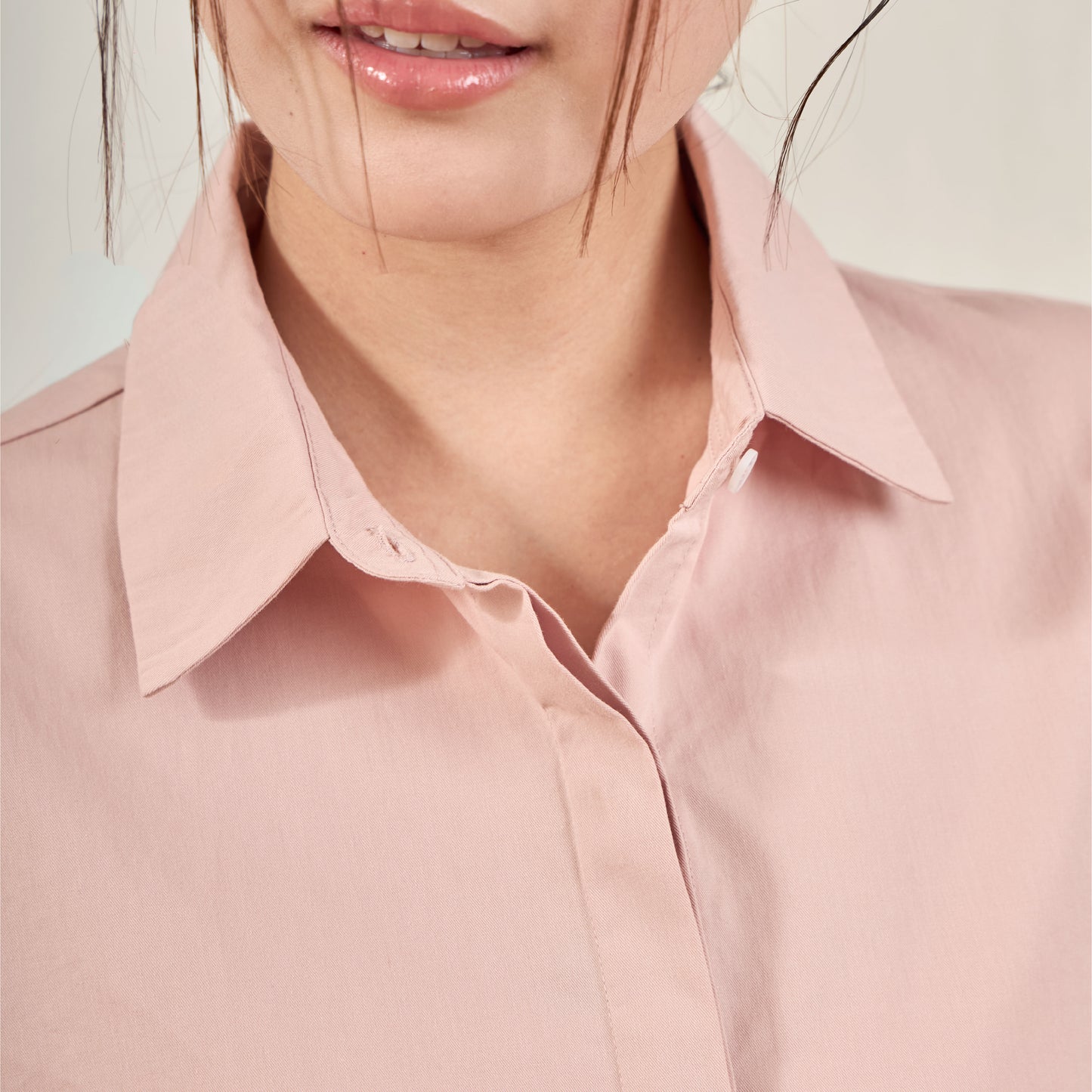 avocado - Profy Cropped Shirt เสื้อเชิ้ตครอปแขนสั้น ผ้าฝ้าย 100%
