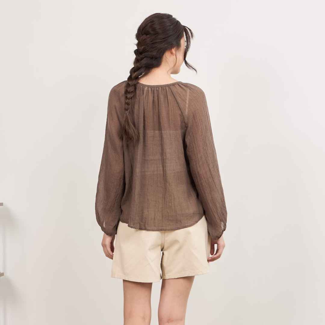 avocado - Iris light blouse เสื้อเบลาส์เนื้อผ้า Cotton ผสม เนื้อผ้าโปร่ง บางเบา