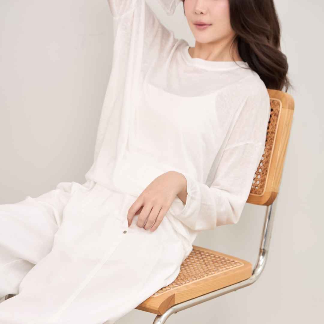 avocado - Megan long sleeve tops เสื้อแขนยาวทรงโอเวอร์ไซส์สีพื้น เนื้อผ้าบางเบา