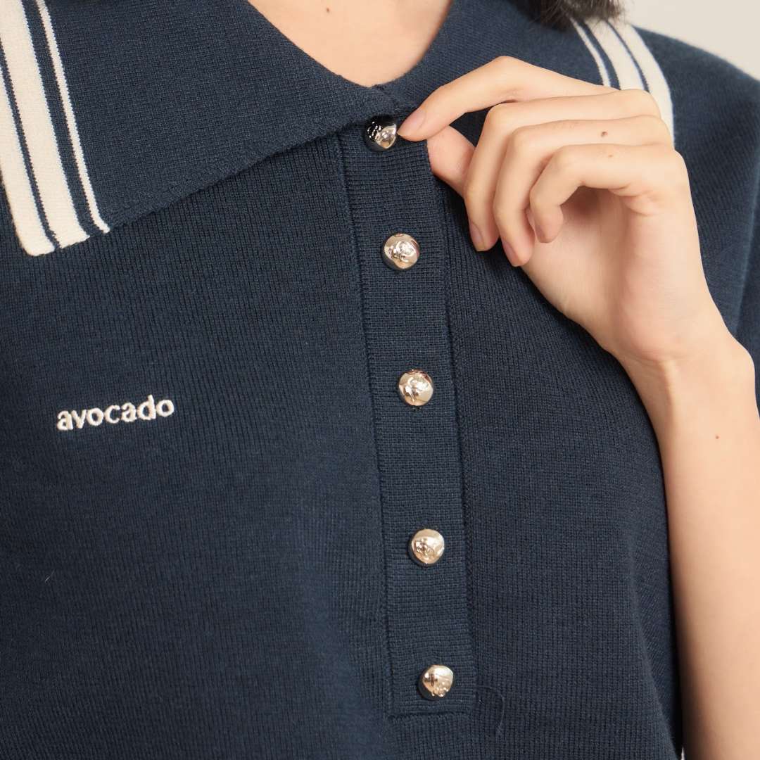 avocado - Sister Knit Polo เสื้อไหมพรมแขนสั้น เรียบง่ายแต่มีดีเทล ผ้านุ่ม