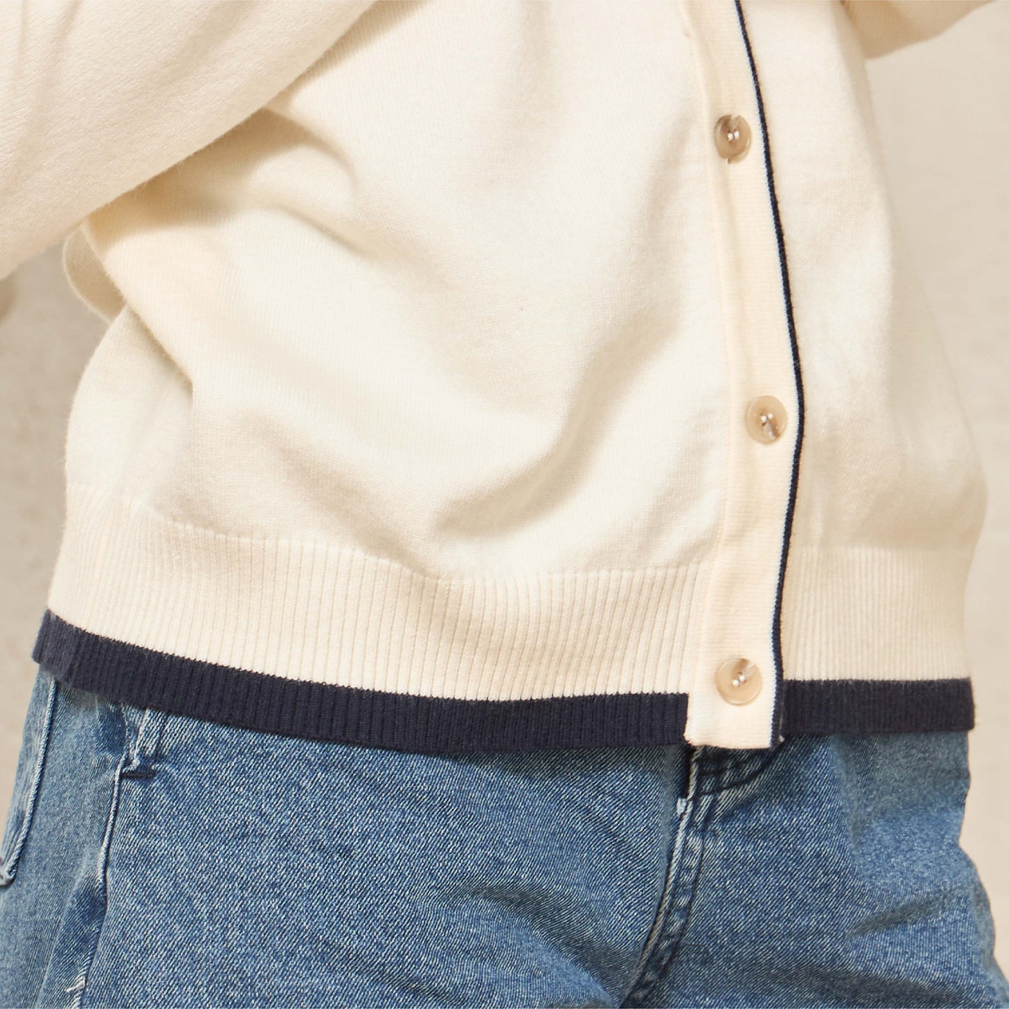 avocado - Mixen Knit Cardigan เสื้อโปโลคาร์ดิแกน เนื้อผ้านุ่ม