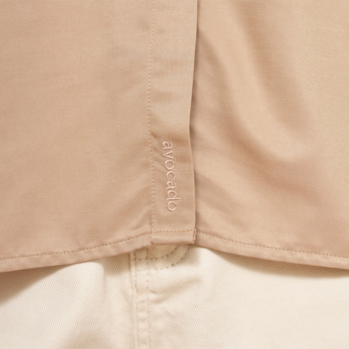 avocado - Tenderly Oversize Shirt เสื้อเชิ้ตแขนยาว เนื้อผ้าเบาสบาย แต่ไม่โปร่ง