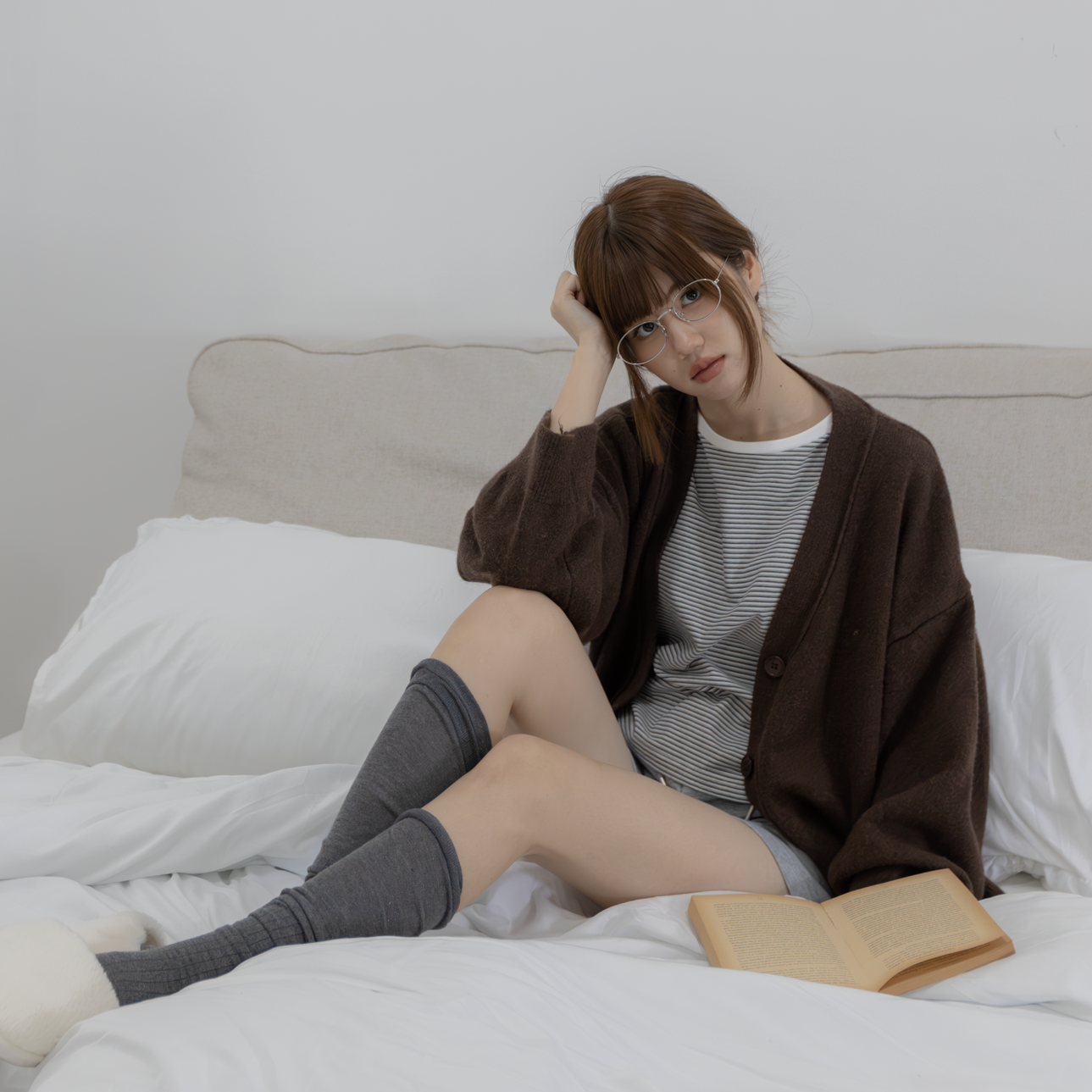 avocado - Denver Knit Cardigan เสื้อคาร์ดิแกนแขนยาว ผ้าไหมพรมฟู ๆ