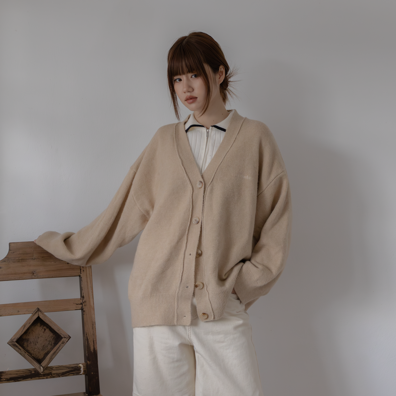 avocado - Denver Knit Cardigan เสื้อคาร์ดิแกนแขนยาว ผ้าไหมพรมฟู ๆ