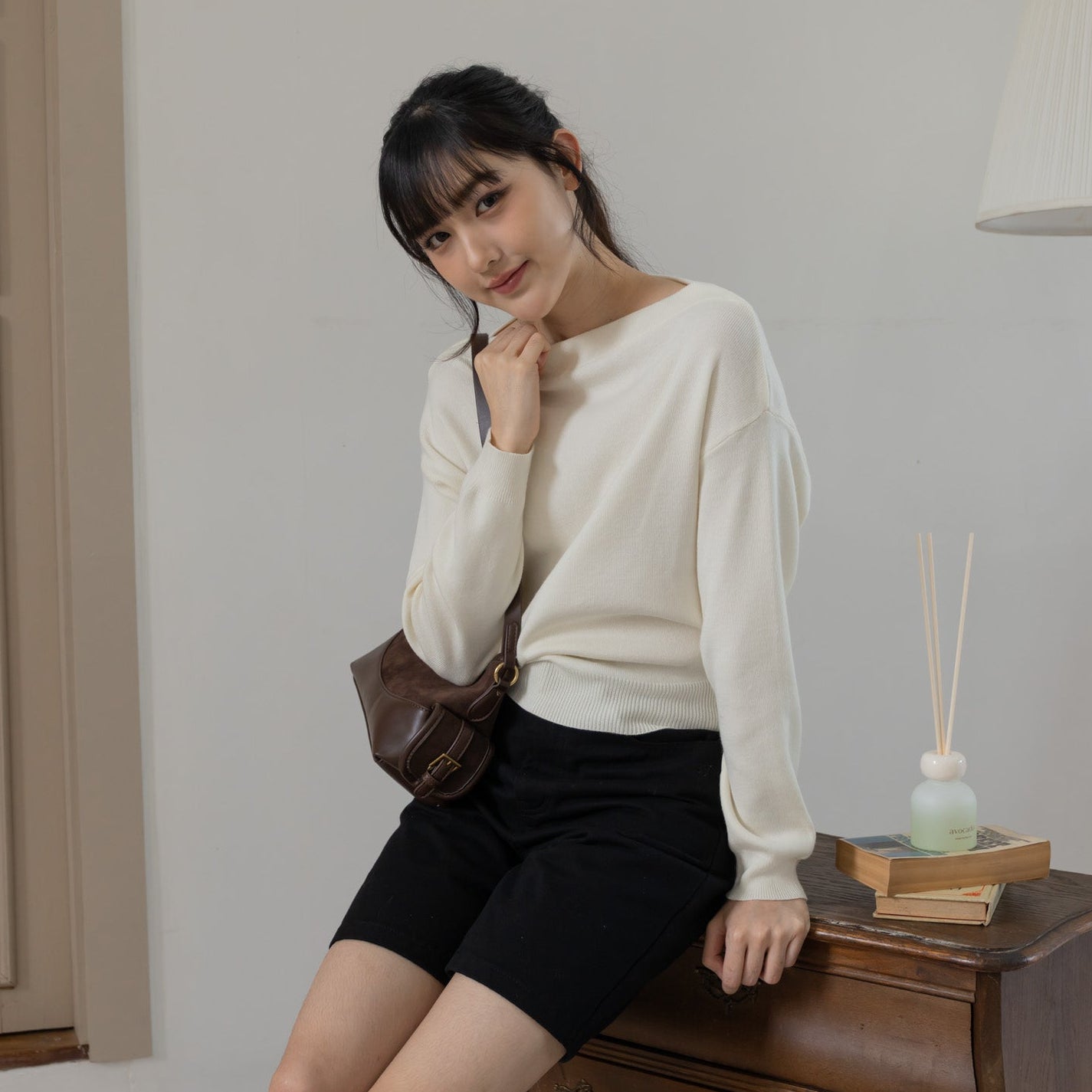 avocado - Ciel Off-Shoulder Sweater เสื้อสเวตเตอร์ปาดไหล่