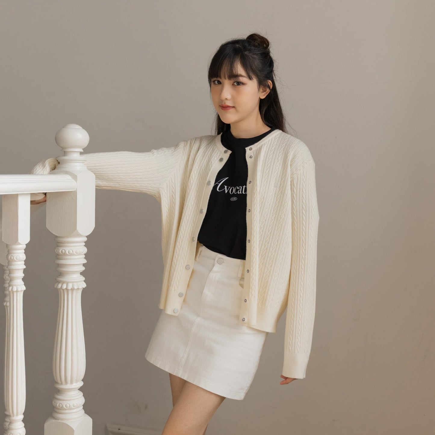 avocado - Elio Knit Cardigan เสื้อคาร์ดิแกนไหมพรม แต่งดีเทลกระดุมเหล็ก