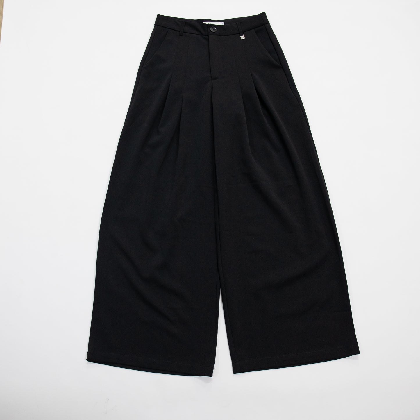 avocado - Royal Trouser กางเกงเอวต่ำทรงกระบอกใหญ่