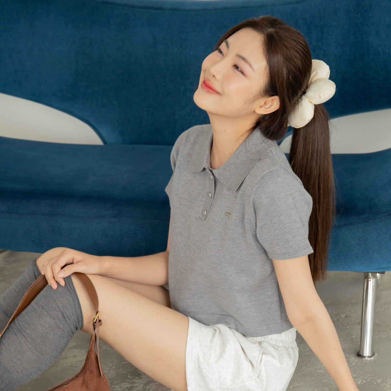 avocado - Lilo Knit Polo เสื้อโปโลครอป  แต่งดีเทลกระดุมเหล็ก