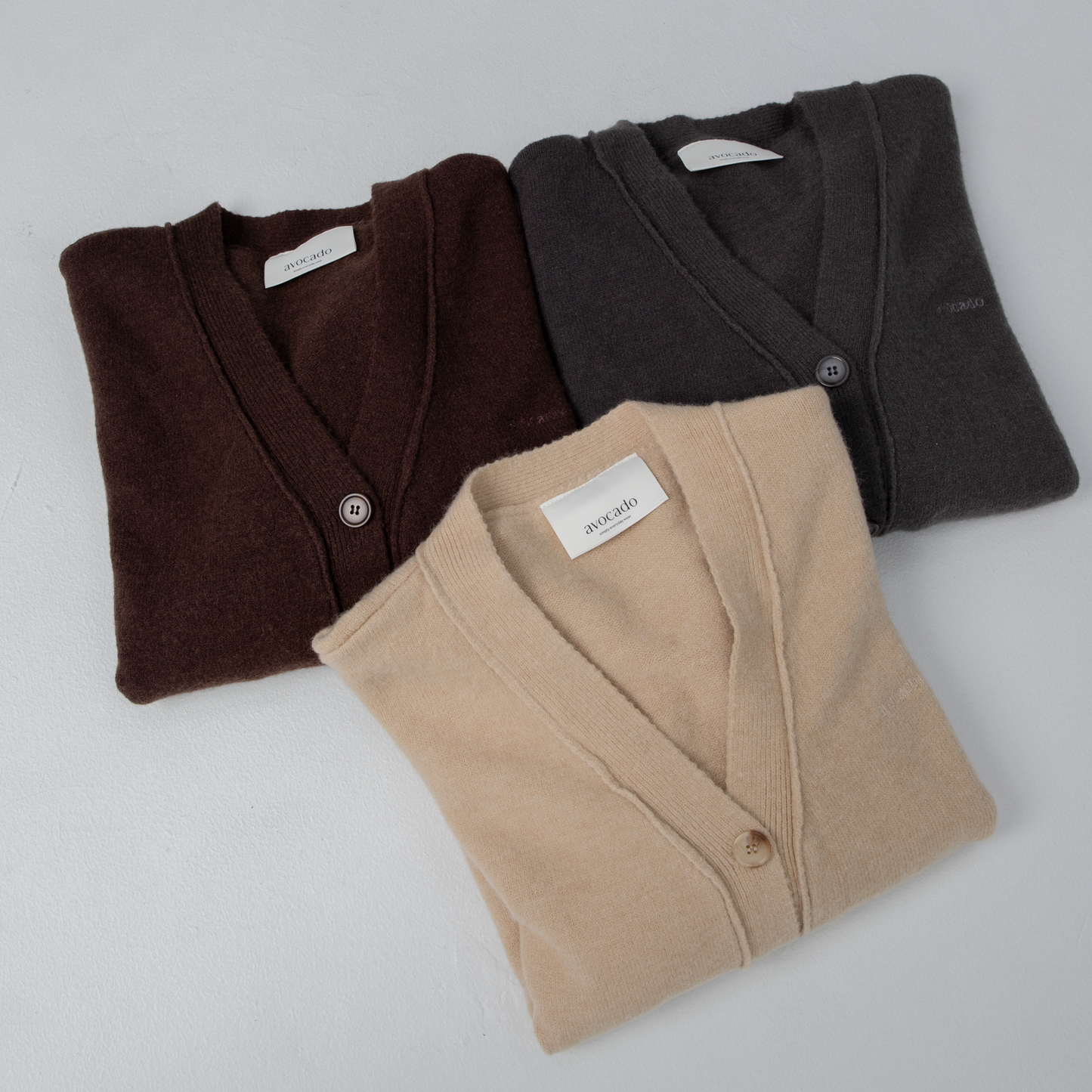 avocado - Denver Knit Cardigan เสื้อคาร์ดิแกนแขนยาว ผ้าไหมพรมฟู ๆ