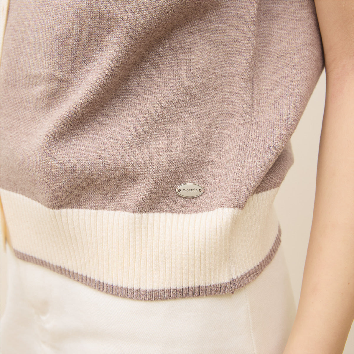 avocado - Tiramisu Knit Polo เสื้อโปโลตัดขอบ Soft & Smooth Knit เนื้อผ้านุ่ม ใส่สบาย